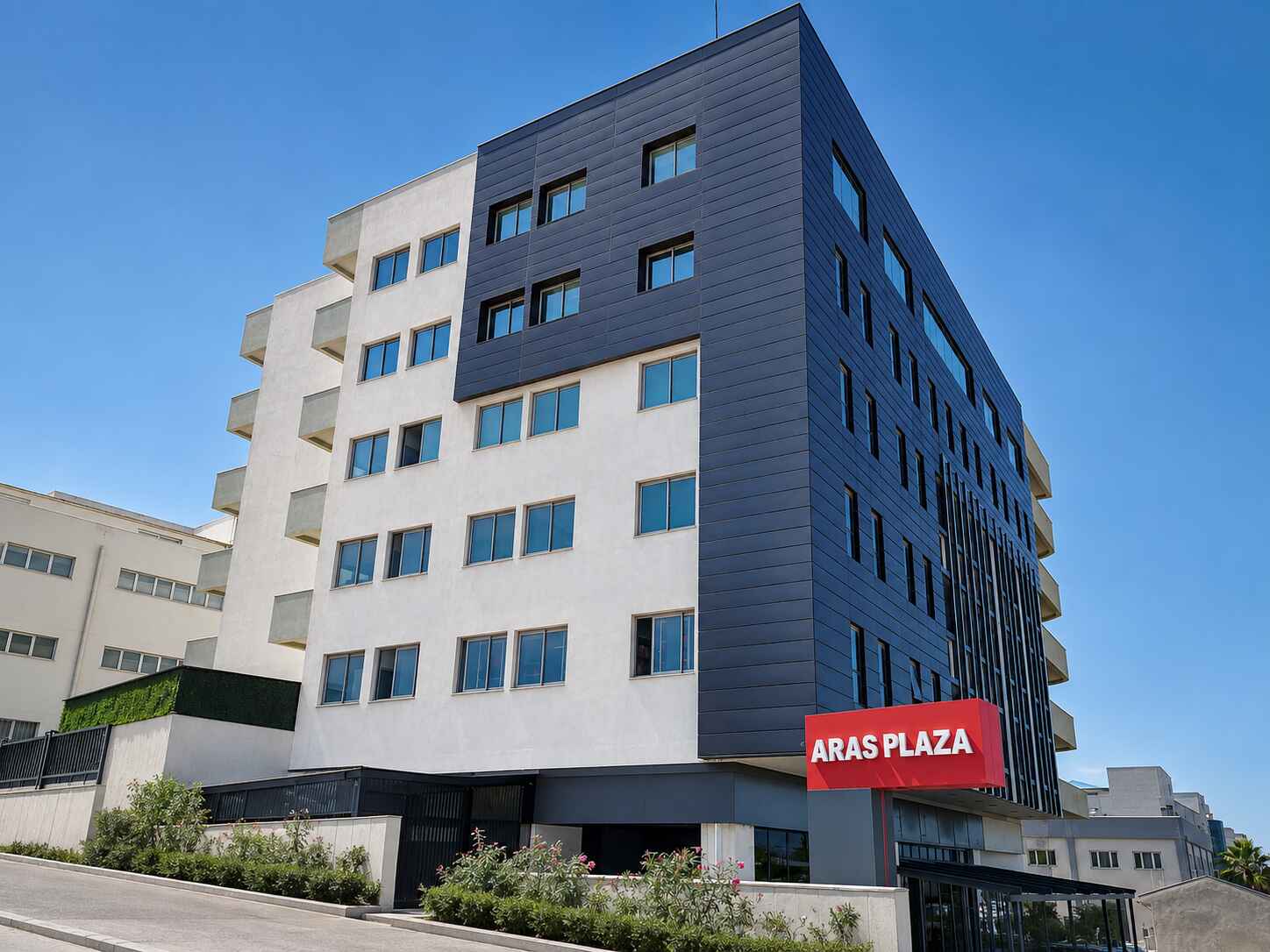 Aras Plaza — Özar Grup genel merkezi